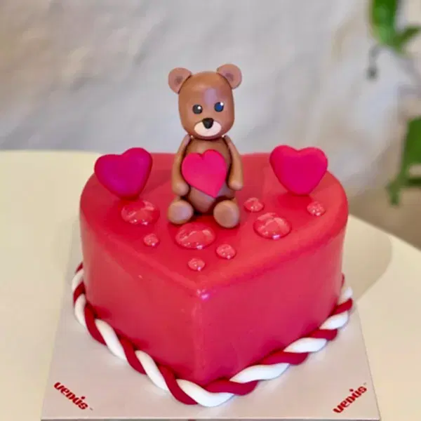 Ayıcıklı Kırmızı Kalp