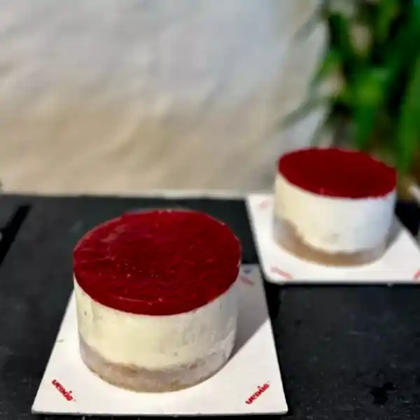 Frambuazlı Cheesecake Dilim
